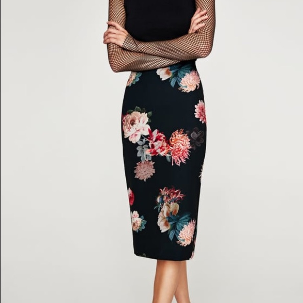 Zara floral print black midi skirt- brand new